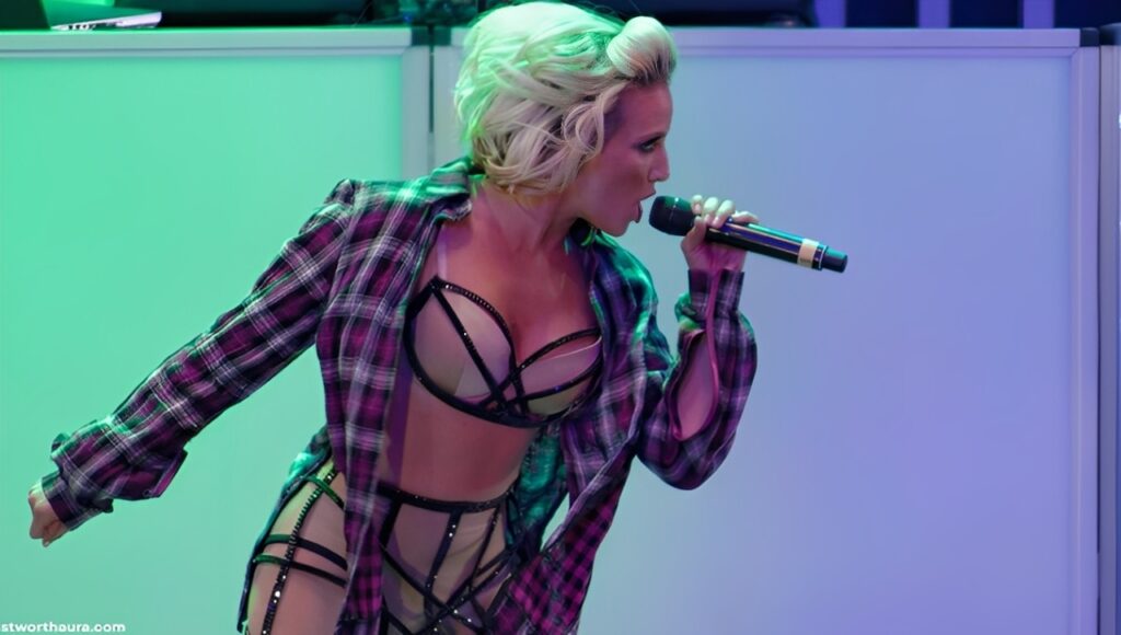 Shannon Bex's Fashion and Style