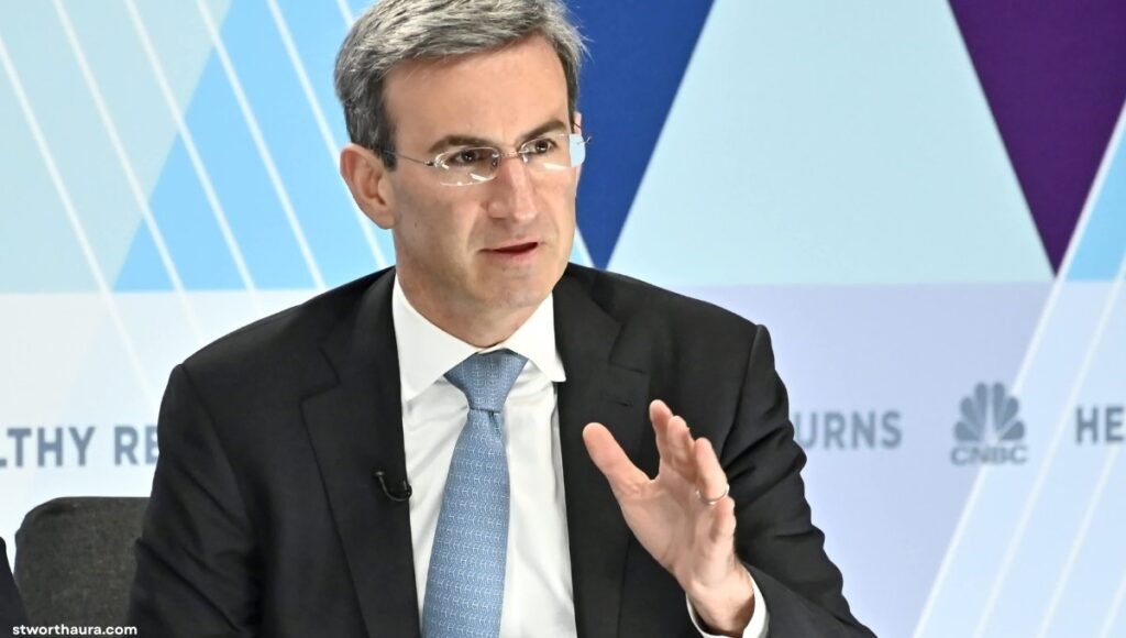 Is Peter Orszag Bald or Wearing a Wig in 2026