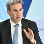 Is Peter Orszag Bald or Wearing a Wig in 2026